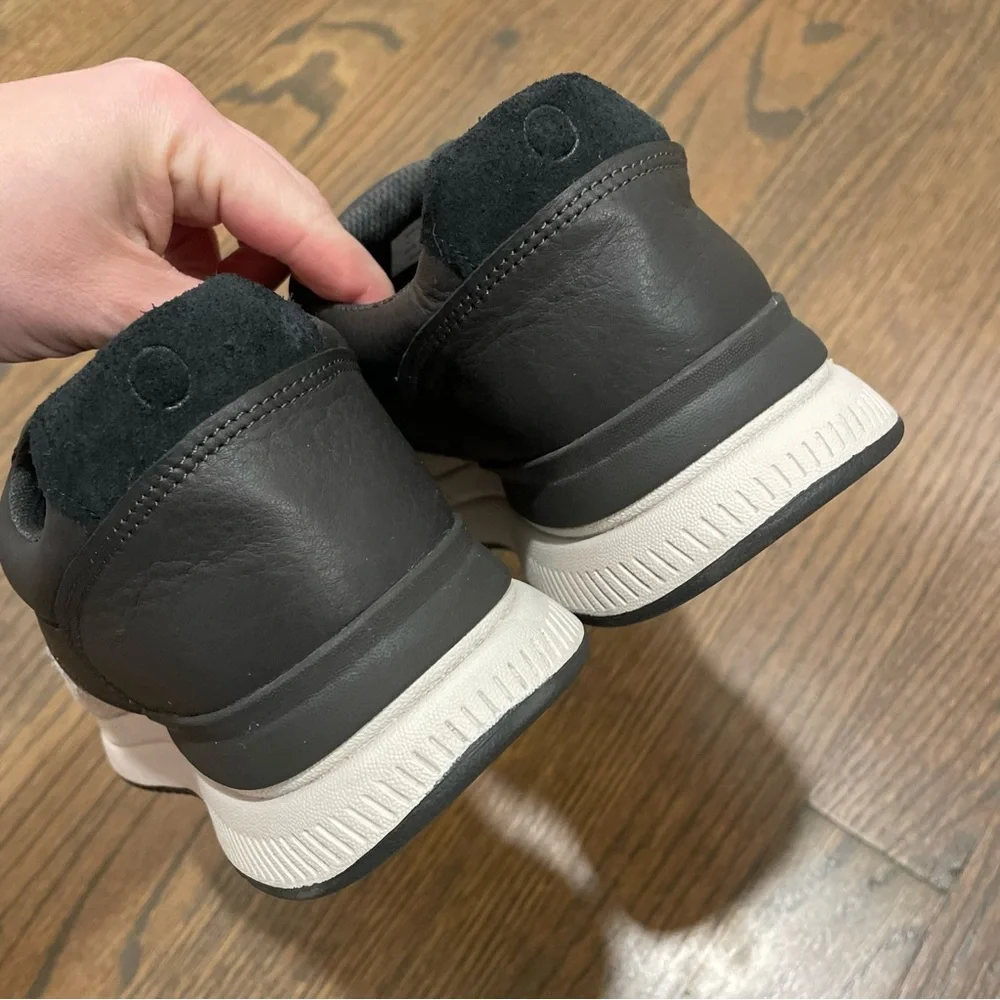 Everlane Trainer, Black Leather & Grey Suede NWOB - Picture 9 of 11